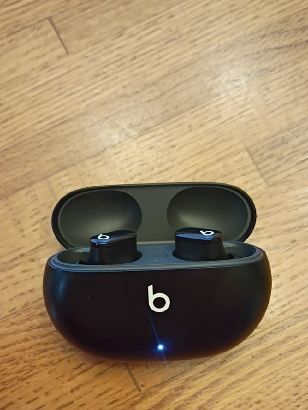 Beats by Dre True Wireless Earbuds in Black
